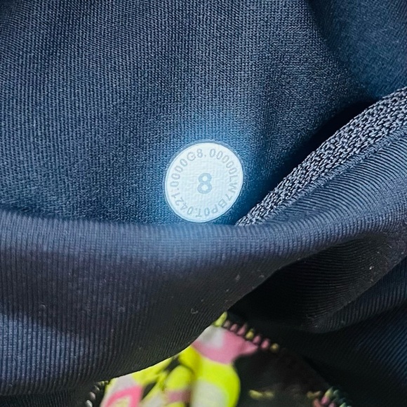 Lululemon 4” speed up short - Picture 6 of 7